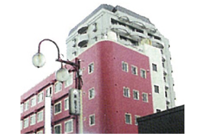 一棟位於日本三十年旅館建築
